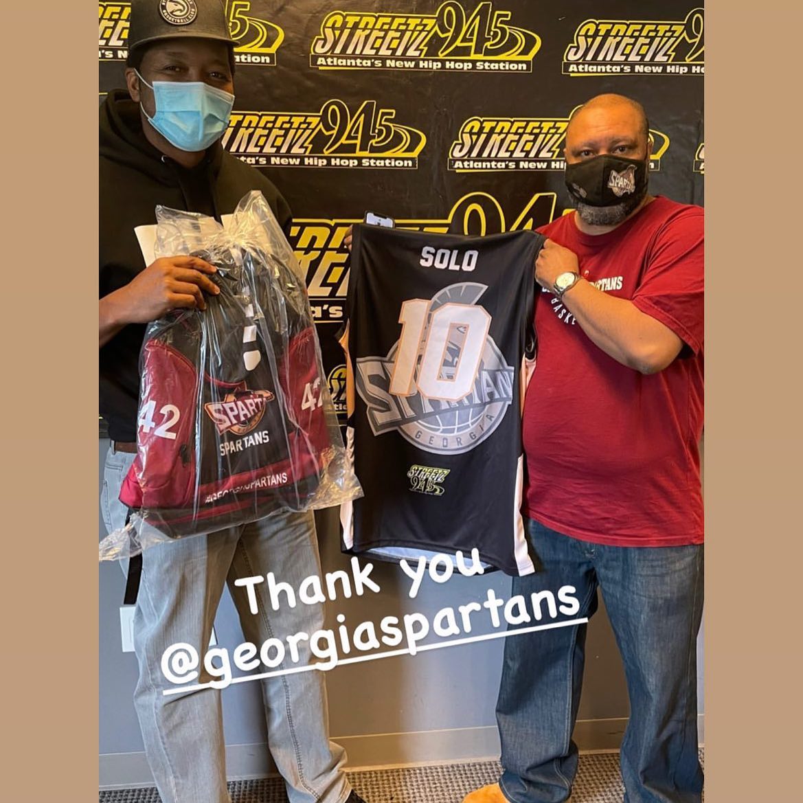 We Presented @usofsolo of @streetz945atl his personal jersey today. Thanks again #streetz945atl for being a sponsors!! Check out o